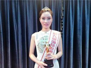 娱乐吃瓜酱四名女生得奖,年度大奖花落谁家？